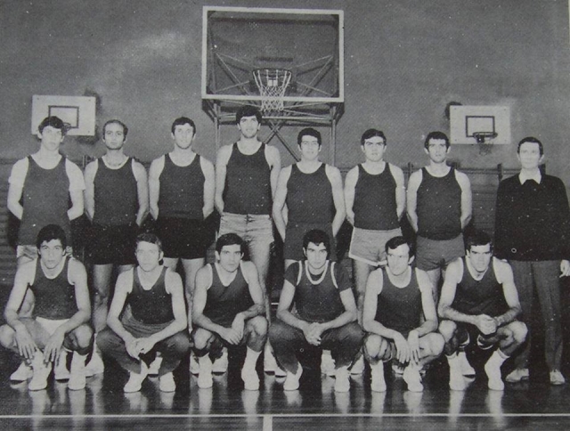 Nazionale militare 1970/71: ?, Rundo, Buzzavo, Lucarelli, Musetti, Farina, Ovi, Primo (all). Accosciati Cinciarini, Vazzoler, Mastrangelo, Celoria, Marisi, Kunderfranco. 